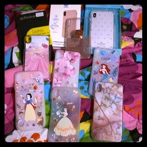 iPhone Xs max bundle 9 cases and a privacy screen